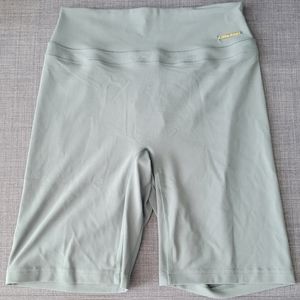 Whitney Simmons Gymshark v3 biker short eucalyptus